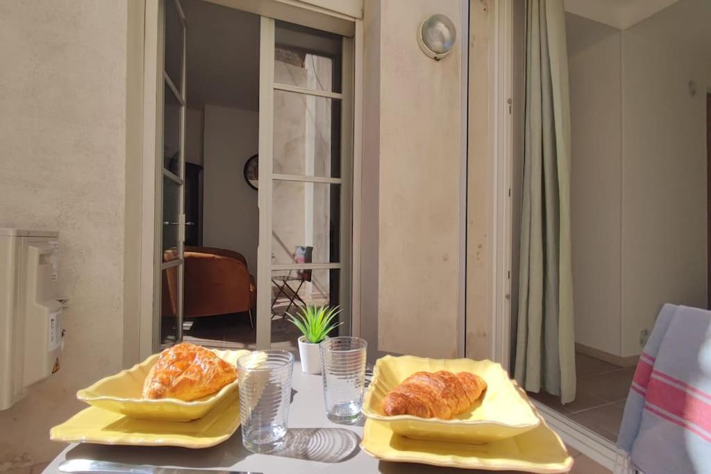 Le Nid - Proche Theatres - Terrasse - Centre-Ville - Clim - Wifi アヴィニョン エクステリア 写真